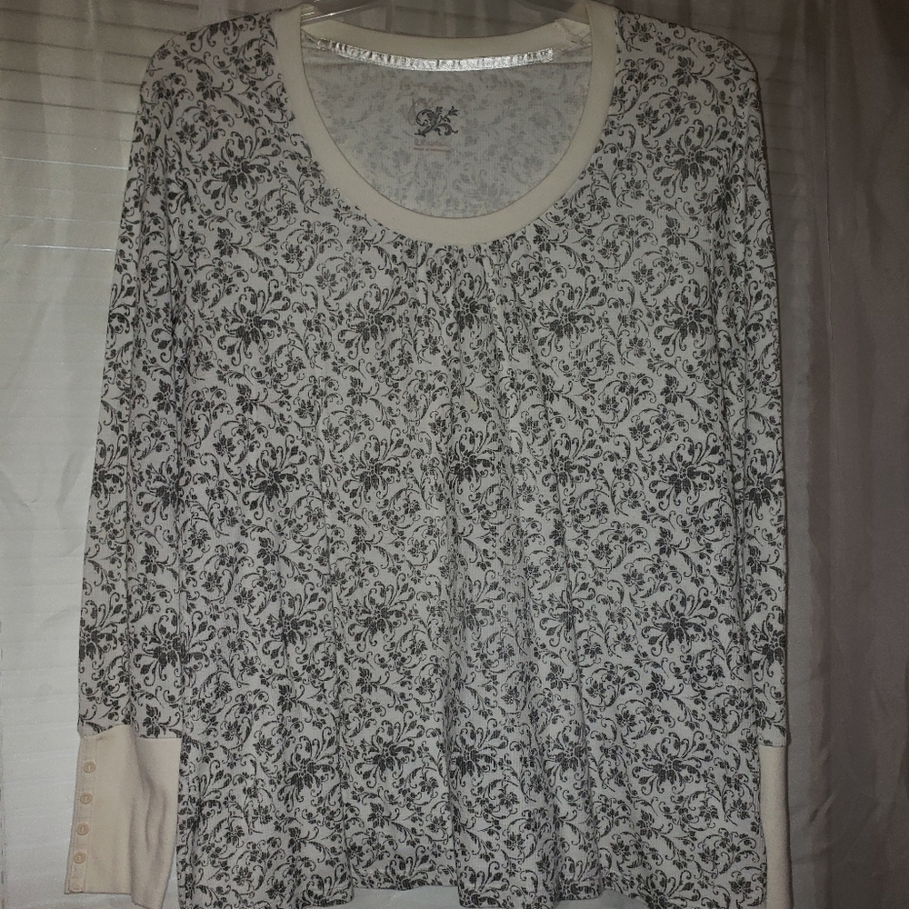 Just My Size 2XL lightly worn Long Sleeve Shirt